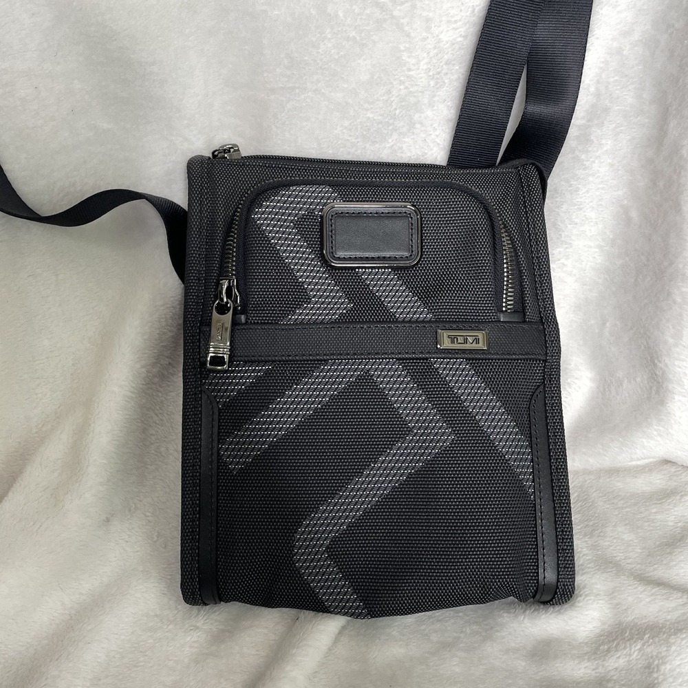 TUMI Alpha 3 Pocket Bag Small Black Nylon Reflective Jacquard